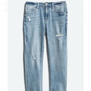 NWT Studio Blue- Light Blue Casey Mid Rise Cropped Relaxed Jean w/bottom cuff